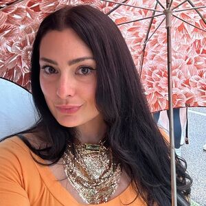 Meet your Posher, Nicole